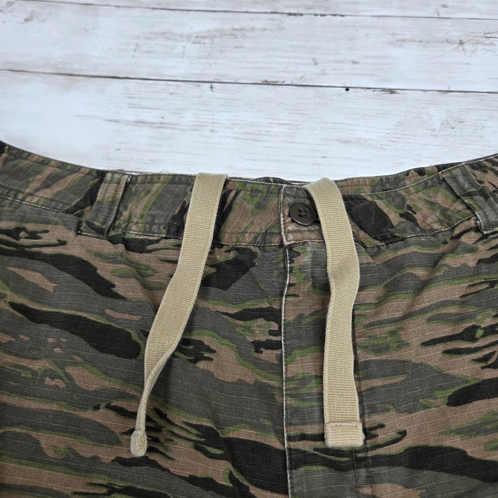 Vtg 2003 GAP Cargo Shorts Men 38 Green Tiger Stripe Camo Ripstop Utility Relaxed - Picture 11 of 12